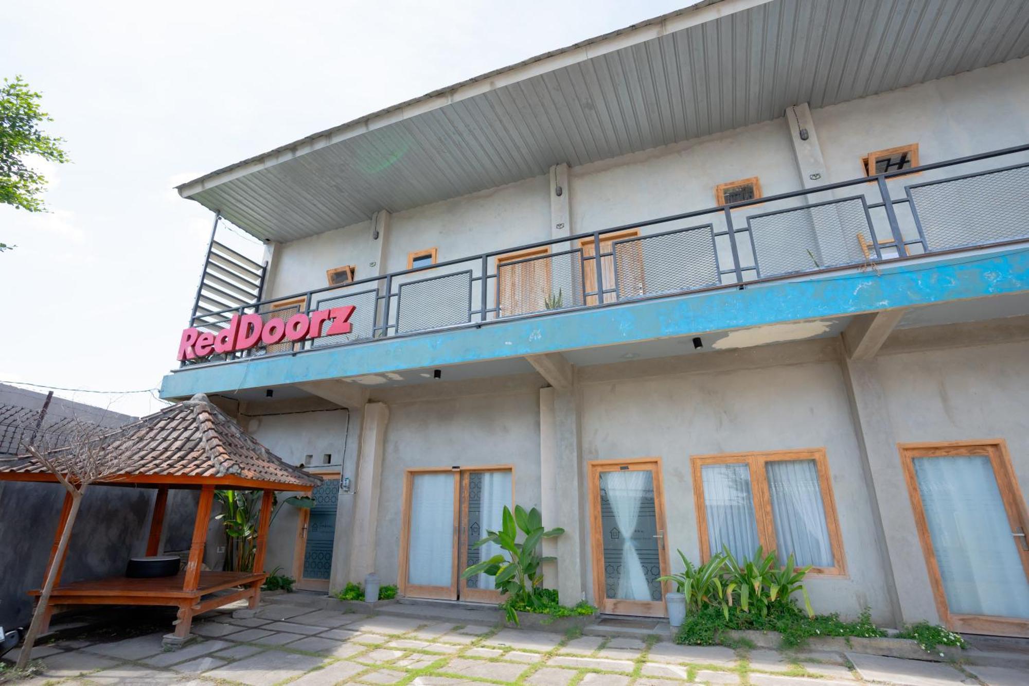 Reddoorz Syariah Near Lombok Epicentrum Mall Mataram Eksteriør billede