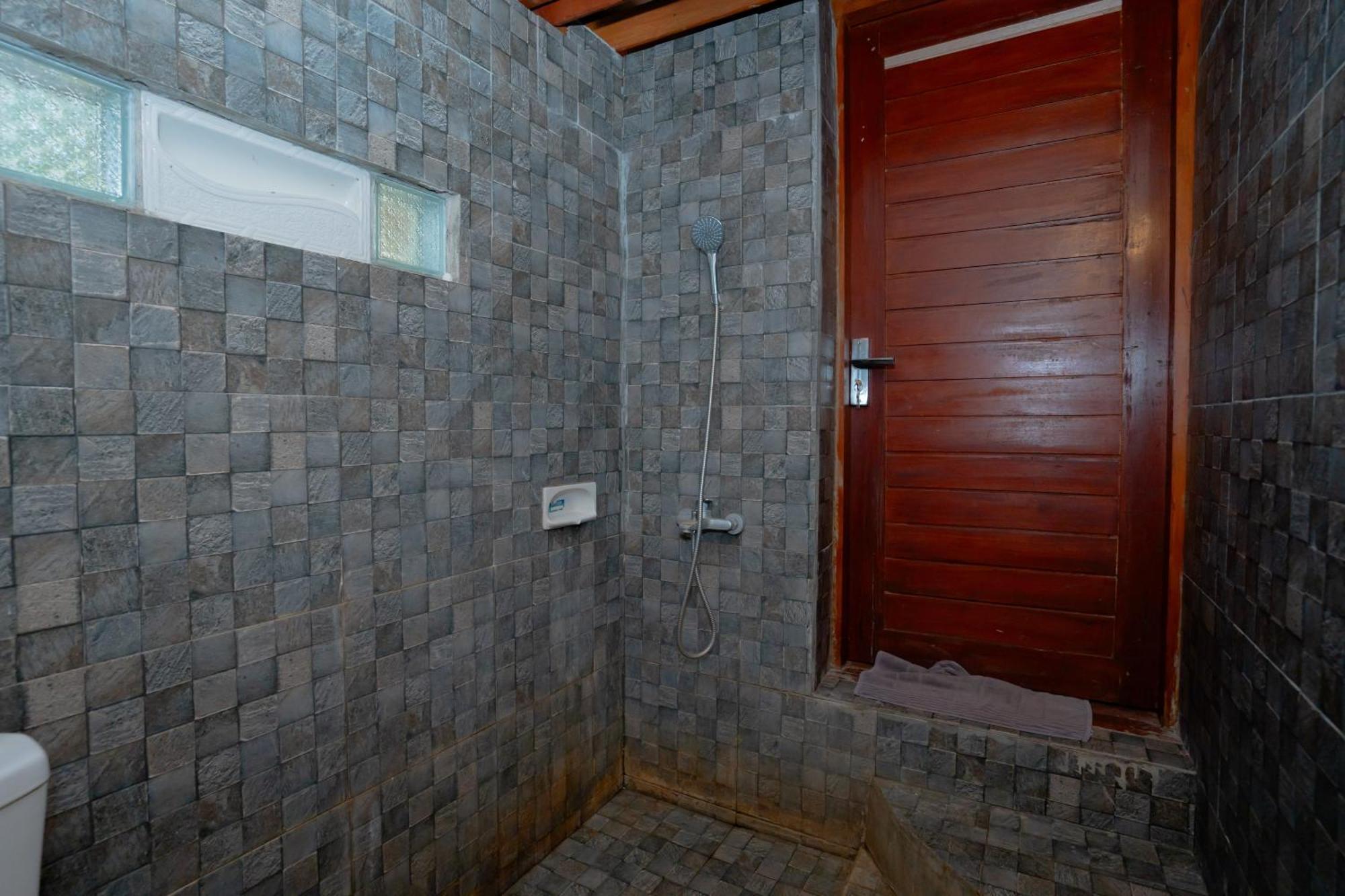 Reddoorz Syariah Near Lombok Epicentrum Mall Mataram Eksteriør billede