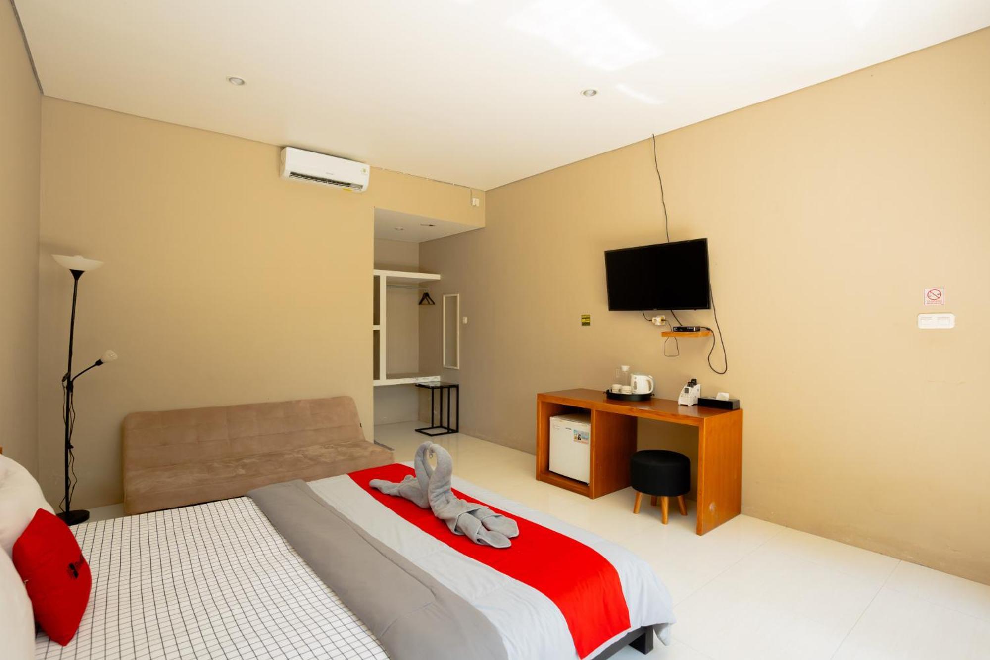 Reddoorz Syariah Near Lombok Epicentrum Mall Mataram Eksteriør billede