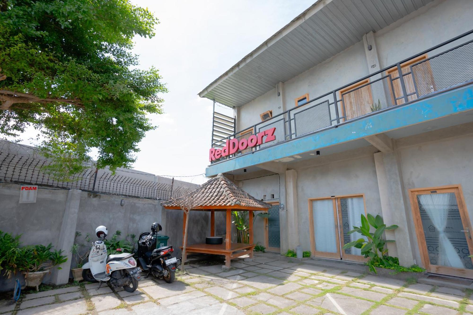 Reddoorz Syariah Near Lombok Epicentrum Mall Mataram Eksteriør billede